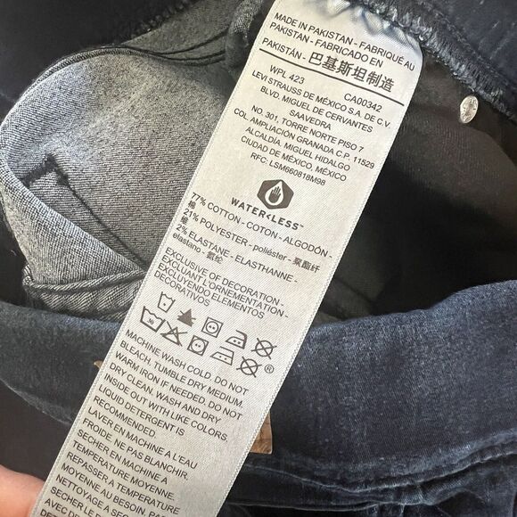 Signature by Levi Strauss & Co. Women's 28 Shaping Pull-On Skinny Jeans - Picture 7 of 8